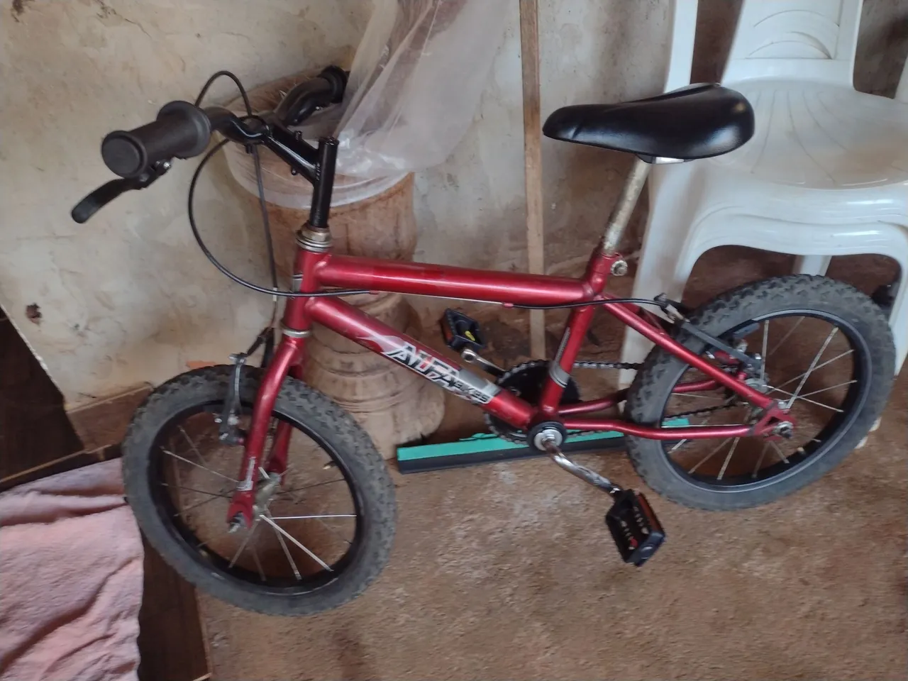 Bicicleta Aro 16 ideal para criança 5 a 8 anos masculina
