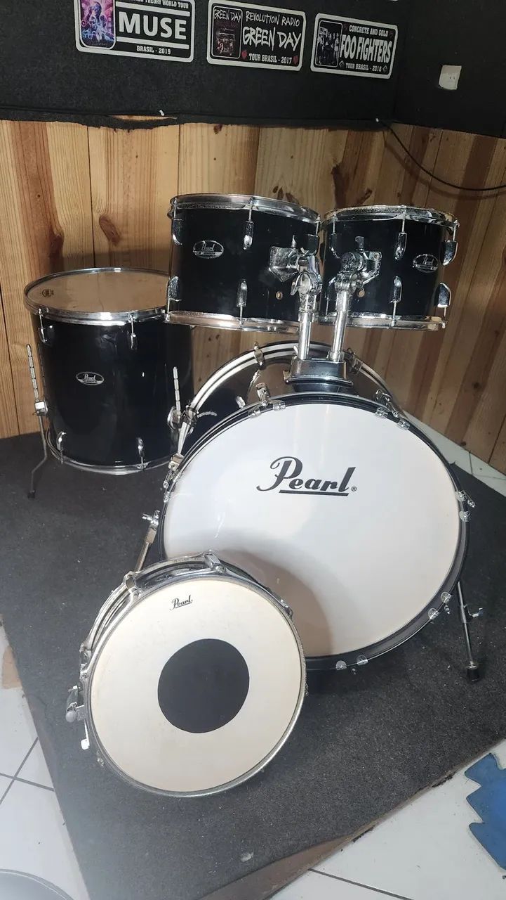 Bateria Pearl Roadshow Preta SHELLPACK com caixa
