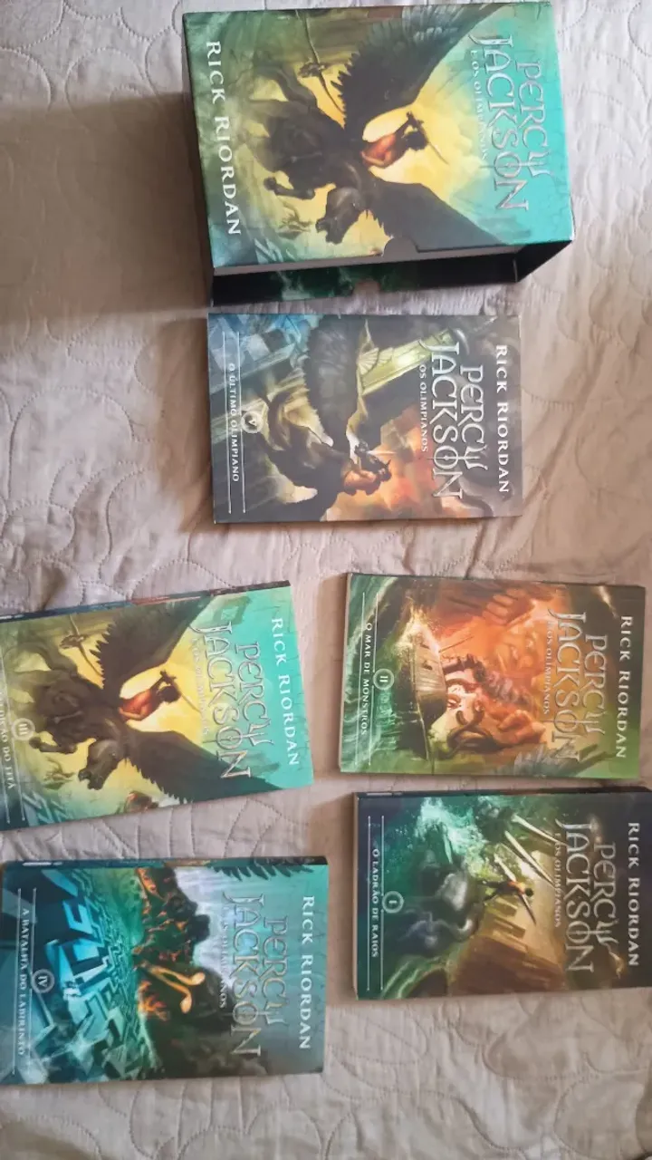 Box Percy Jackson, e Os Olimpiano, e sua continuação Heróis do Olimpo