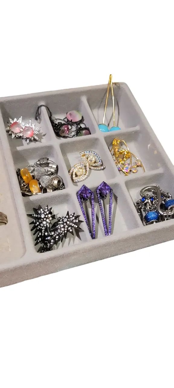 Caixa Porta-Jóias Completa com Brincos, Correntes, Anéis e Pulseira - Foto 3