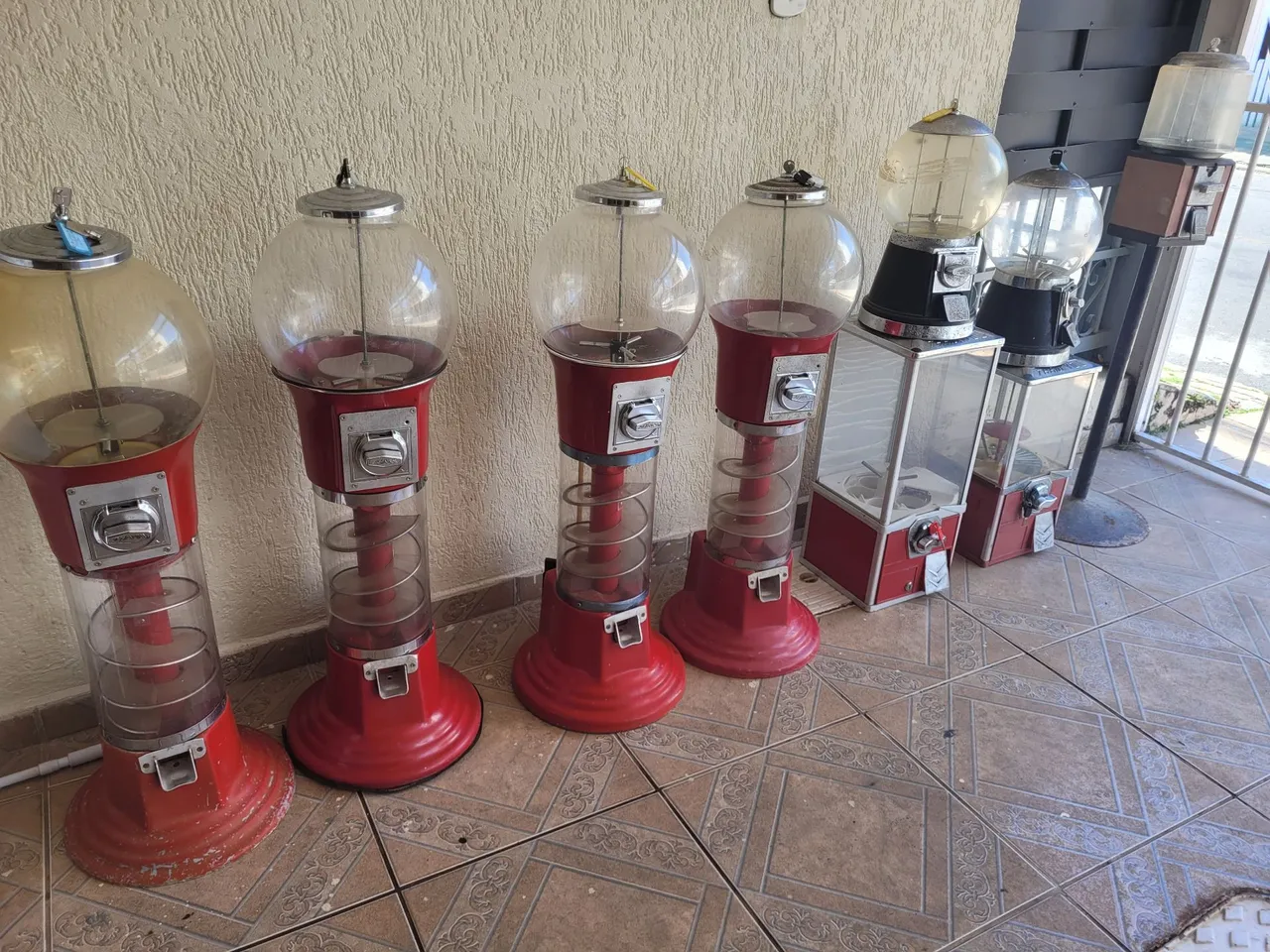 Máquinas de Bolinhas pula pula