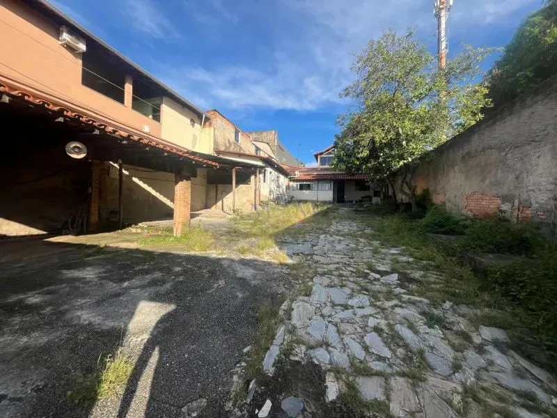 Area para locaA§A£o comercial, A¡rea livre de aproximadamente 250 mA², tendo estrutura ad