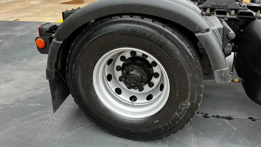 Vw 19.330 Constellation 2023 Baixa Km Apenas 119 Mil - Foto 14