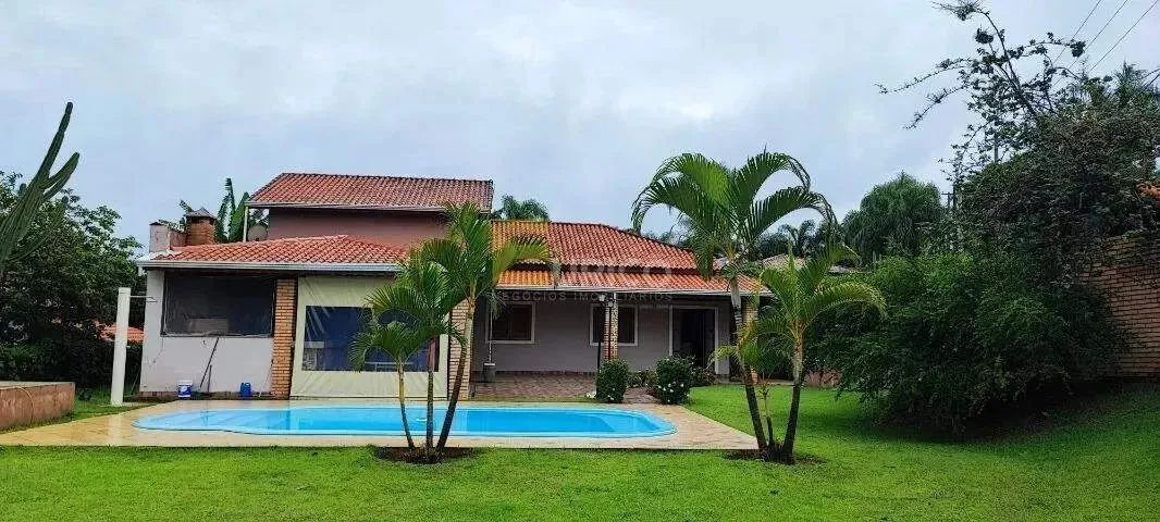 Casa térrea à venda com 1.138m² de terreno no condomínio Horizonte Azul - Village Ambienta