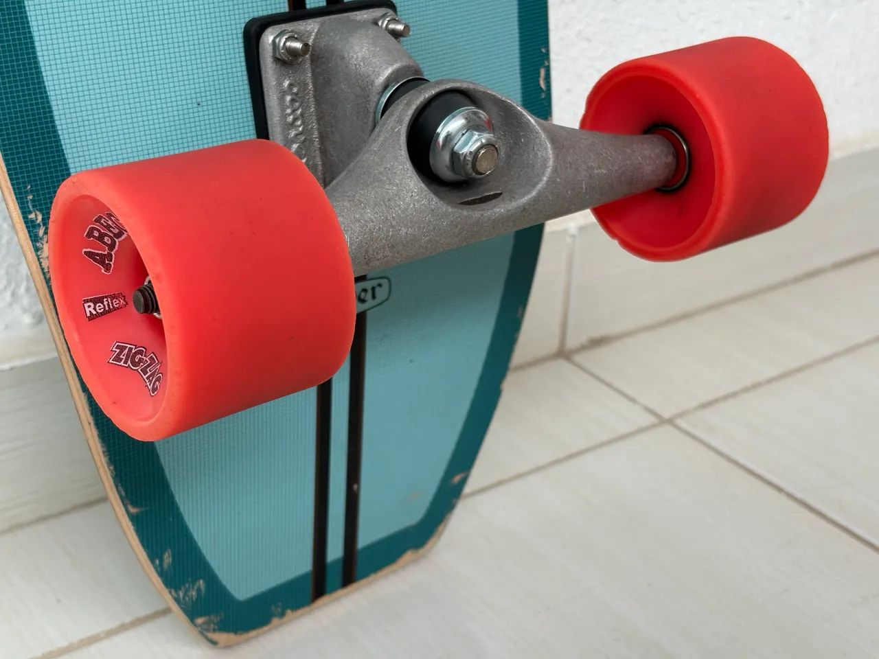 Surfskate CARVER Tyler 777 - Esportes Sobre Rodas - Portal do Sol