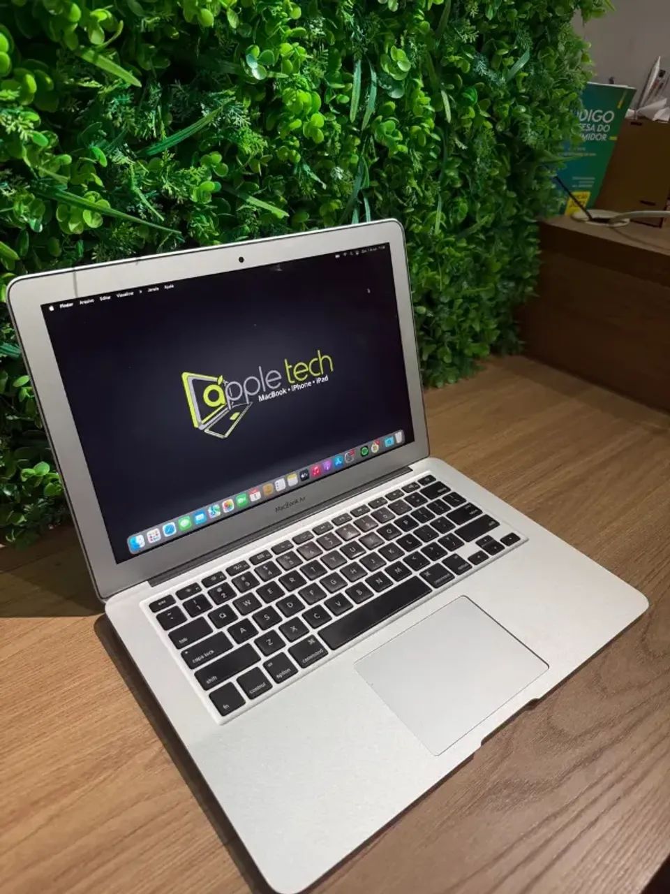 MacBook Air 2013 - Processador i7 - 8GB RAM - 128GB SSD - loja física pituba - Foto 2