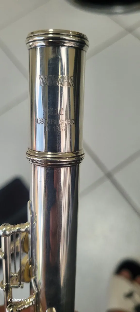Flauta transversal yamaha 211