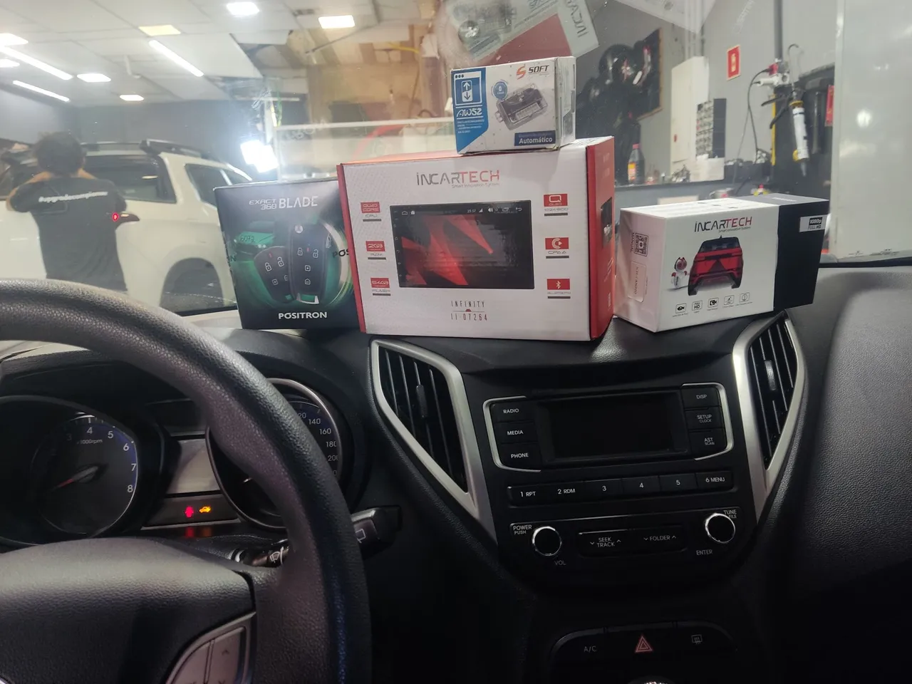 Kit Multimídia e Acessórios Automotivos