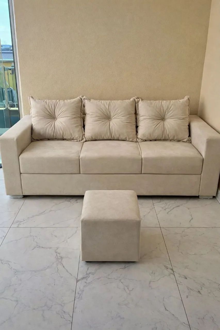 Sofá 3 Lugares+Puff de Brinde