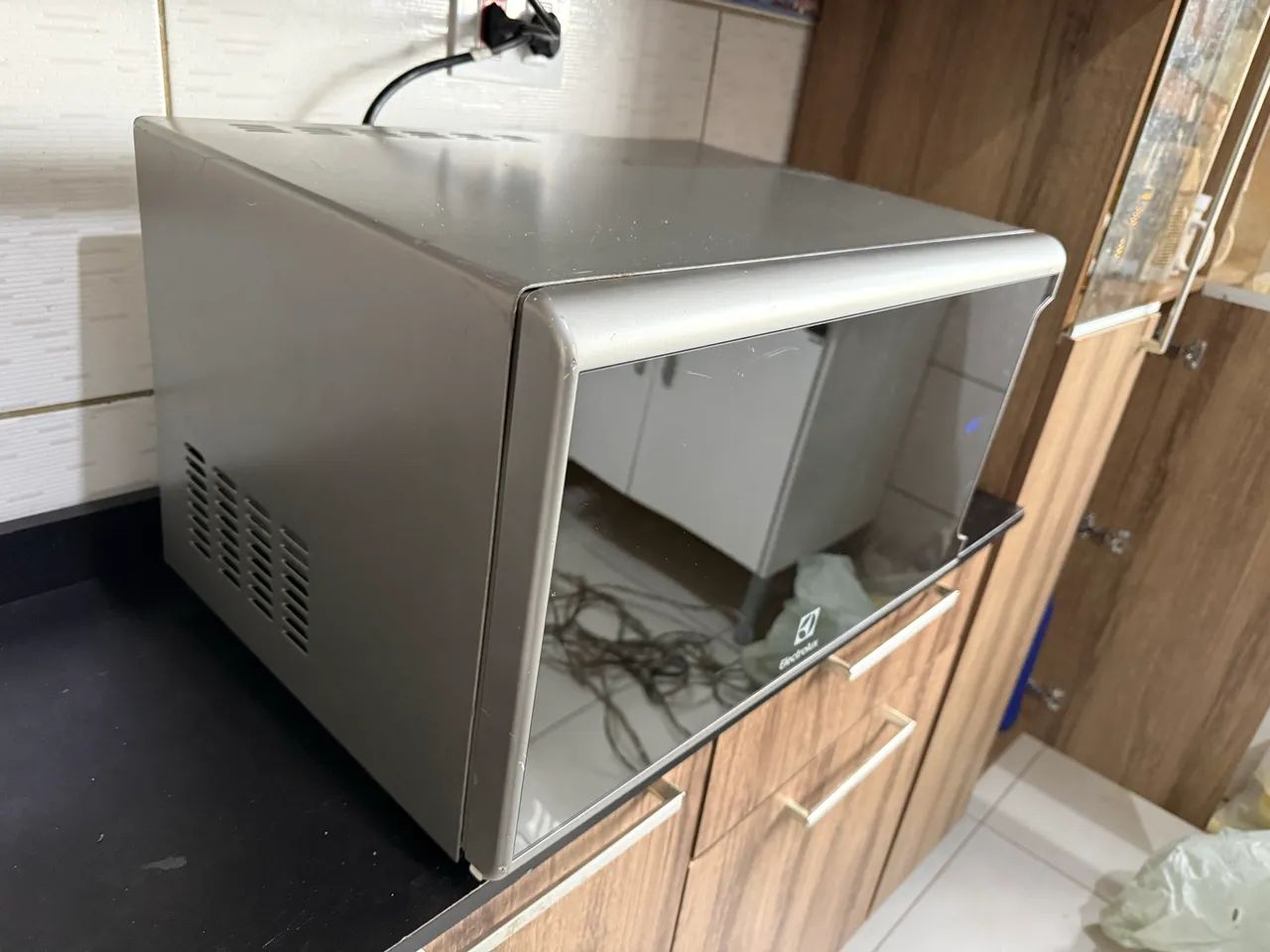 Microondas eletrolux 110 V 31 l - Foto 4