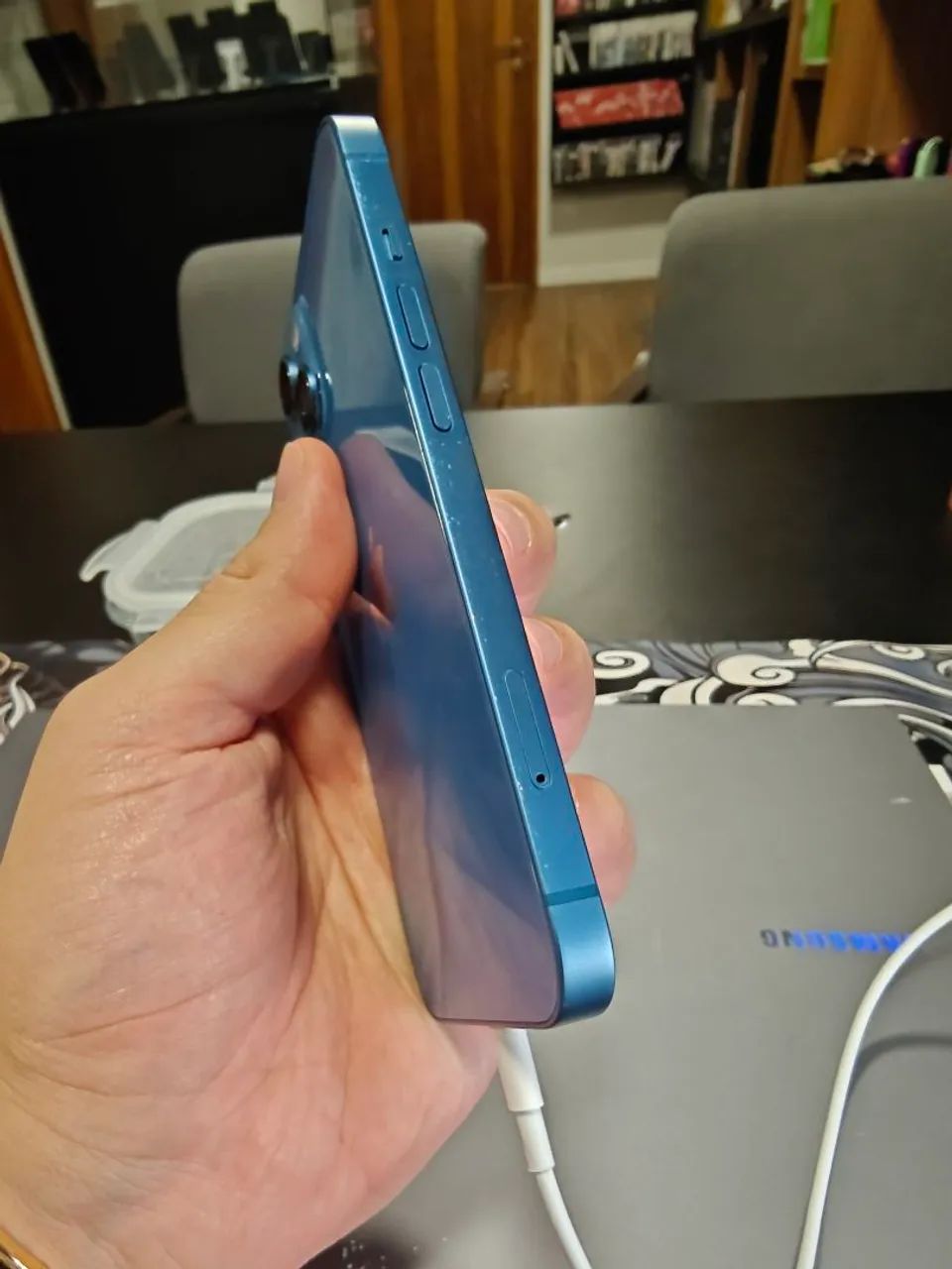 iPhone 13 com detalhe - Foto 2