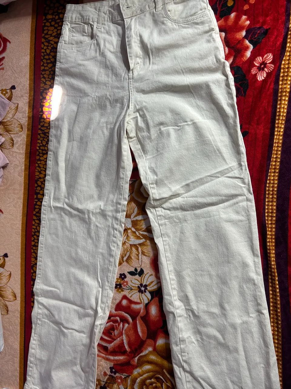 Calça nova na cor creme número 44 forma pequena  - Foto 4