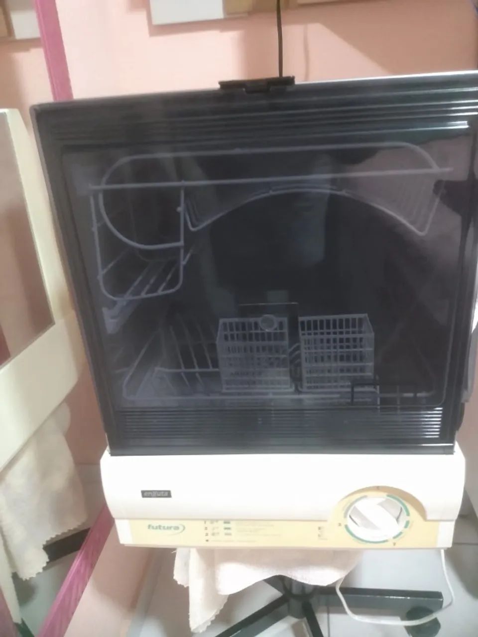 Maquina de lavar louça Enxuta 110v pouco usada - 8 pessoas - Foto 2