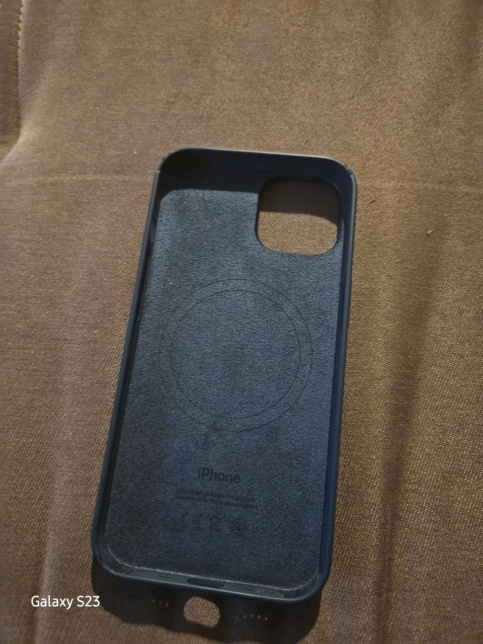 Capa iphone 15 original azul - Foto 2