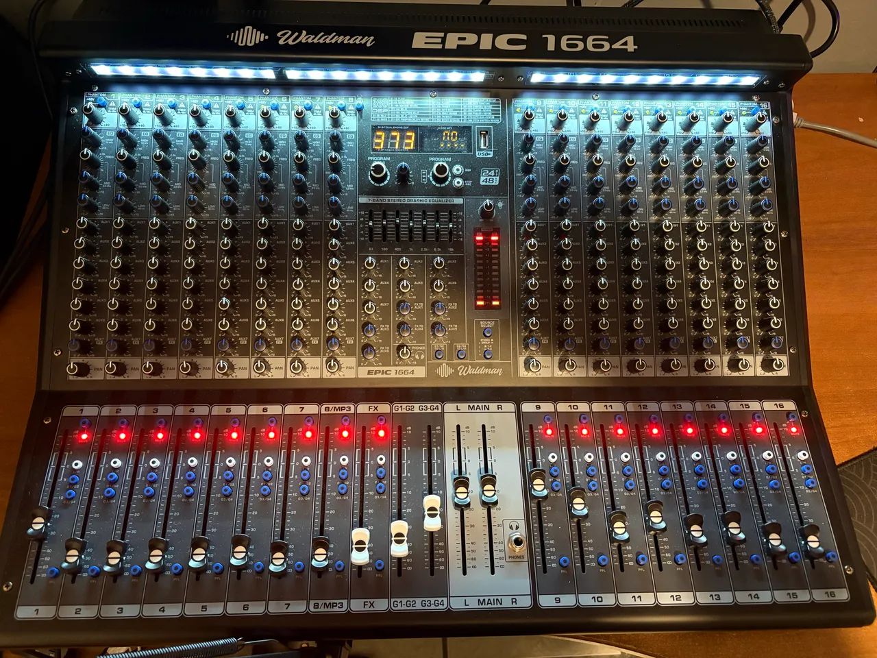 Mesa de som Waldman Epic 1664