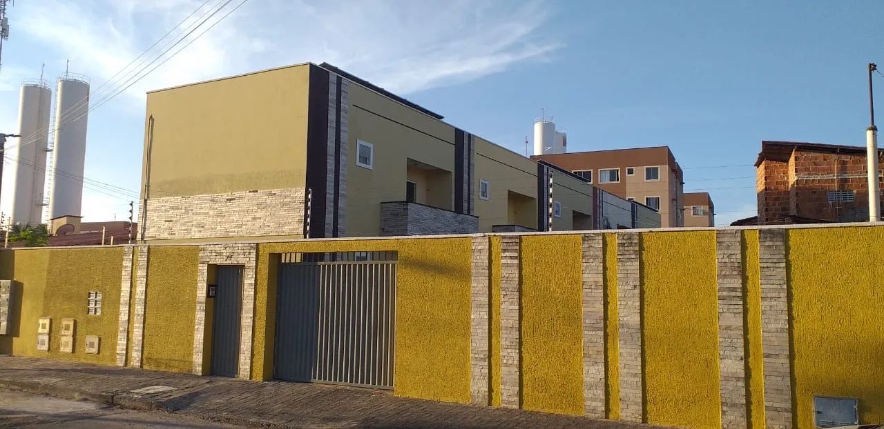 ALUGA-SE CASA DUPLEX - CENTRO DE CAUCAIA