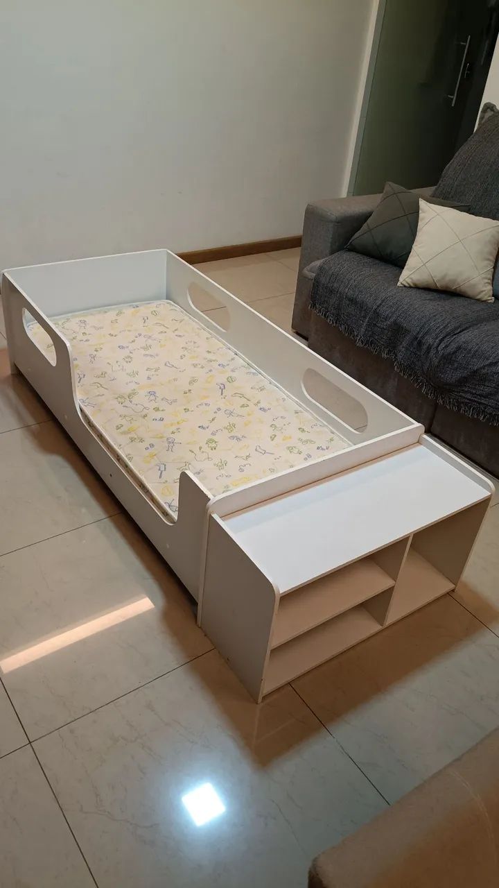 Cama infantil com colchão 
