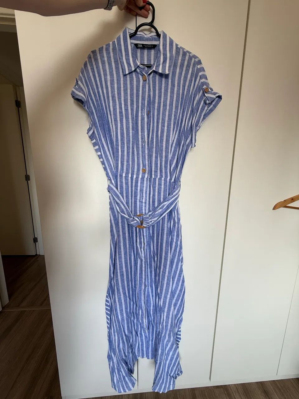 Zara Vestido midi listrado azul e branco - estilo camisa - com cinto - Foto 2