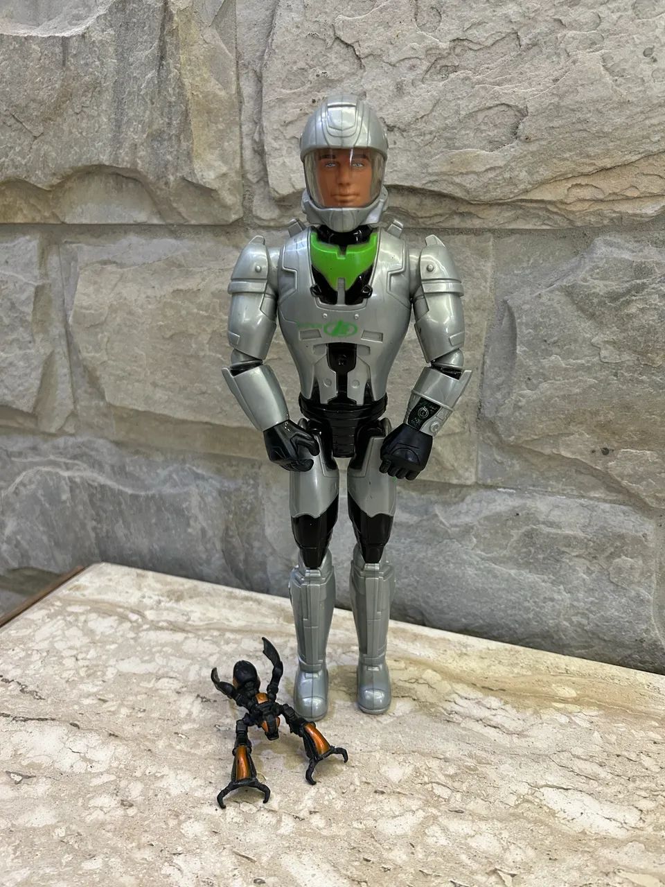 Boneco Max Steel Zero Gravity Astronauta