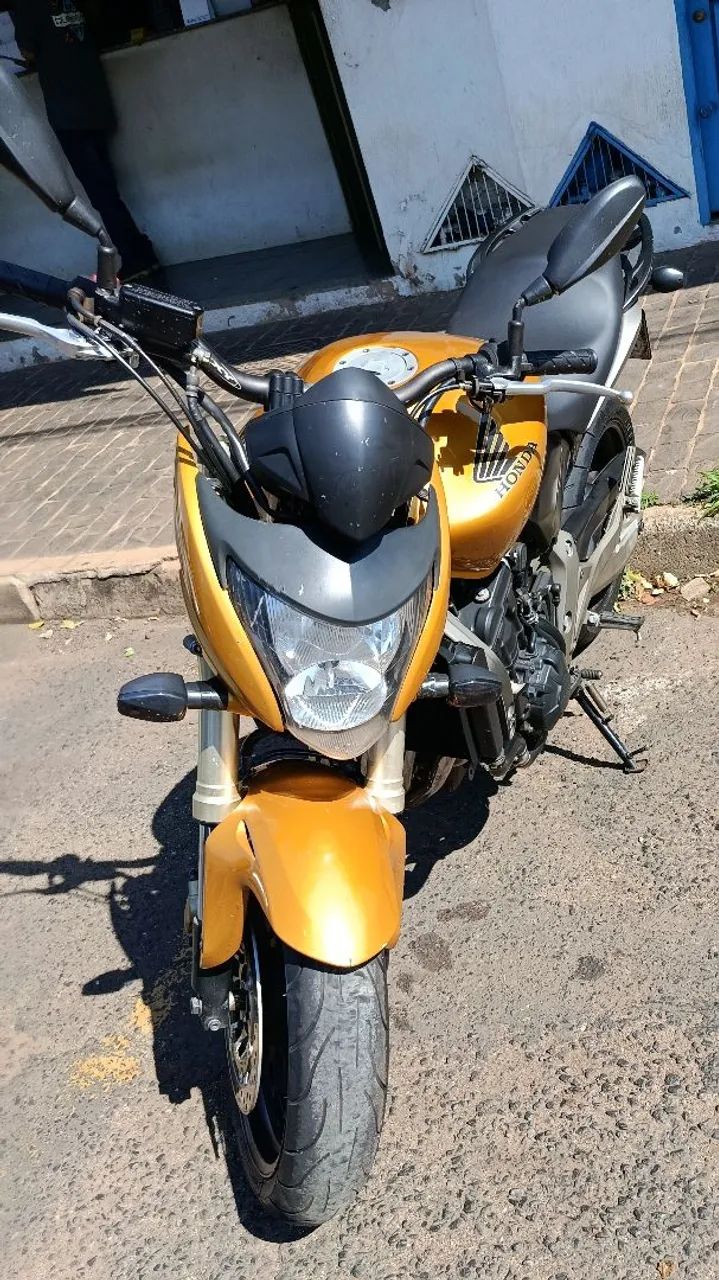 Honda / CB 600F HORNET  - Foto 3
