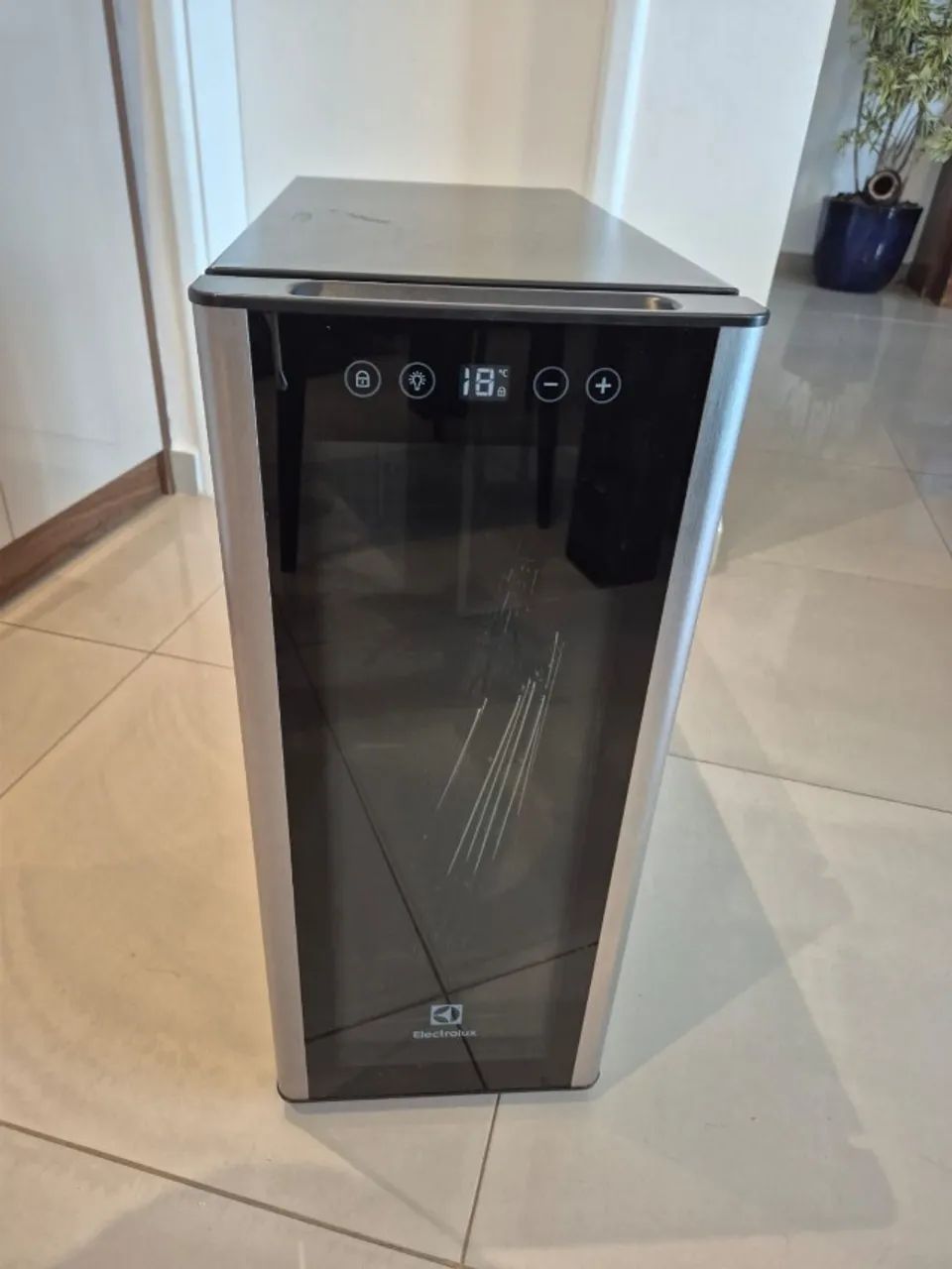 Adega 12 Garrafas Electrolux