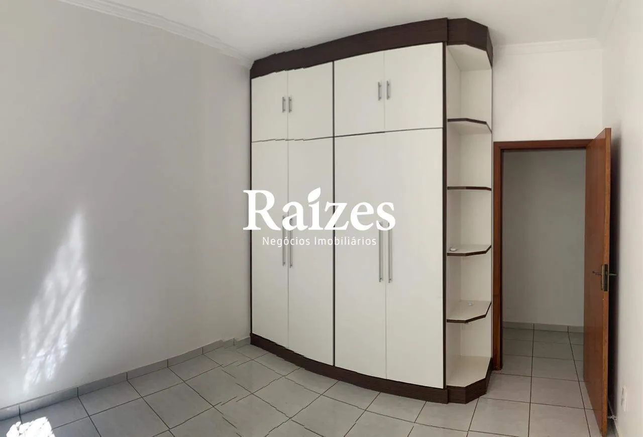 Casa com 3 quartos sendo 2 suítes no Cidade Jardim em Uberlândia - Foto 5