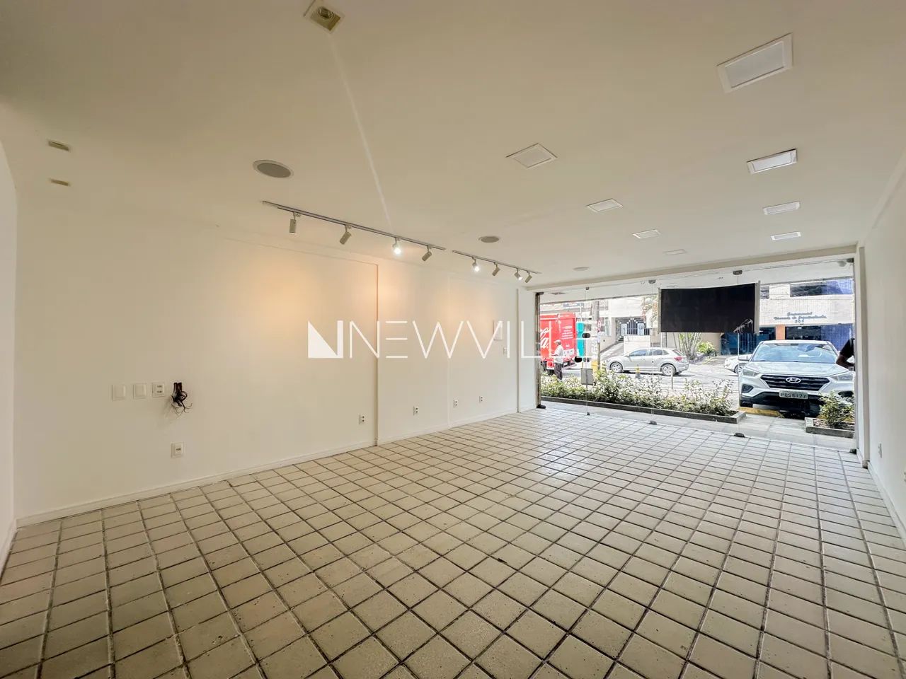 Sala comercial para alugar no Centro Empresarial Iberbras, em Boa Viagem  ampla, com vitri