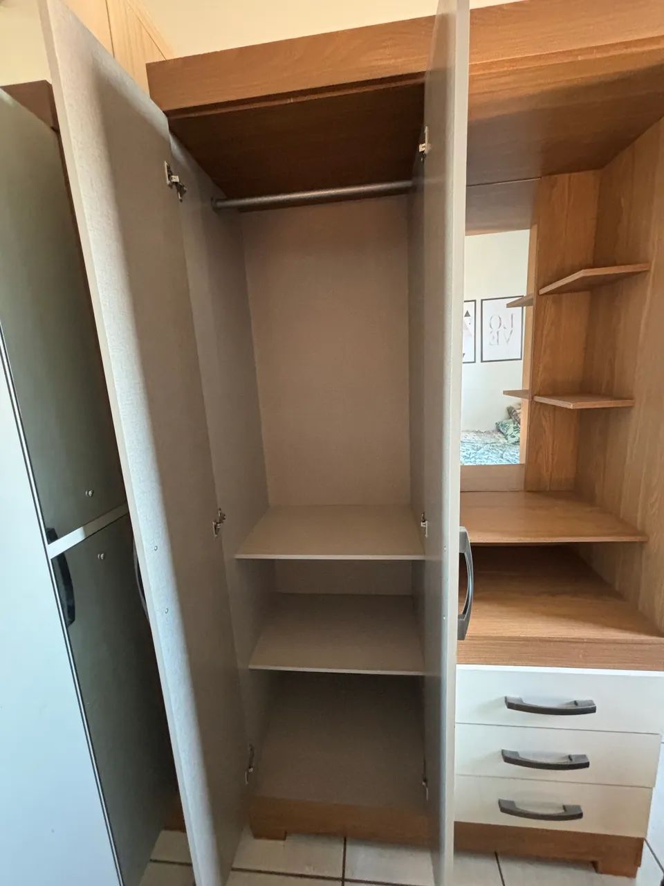 VENDE SE GUARDA ROUPA SOLTEIRO - Foto 5