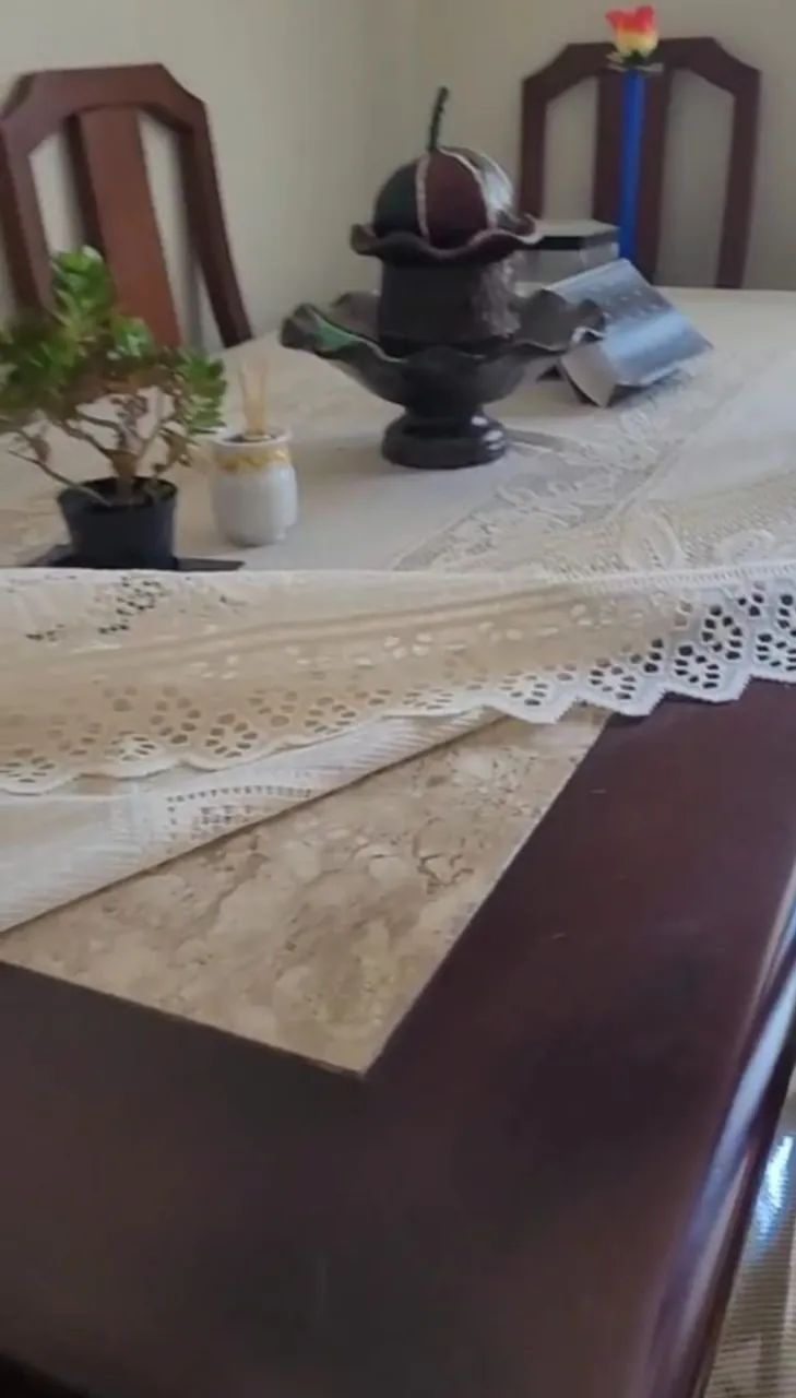  MESA DE JANTAR DE MOGNO COM MARMORE  - Foto 4