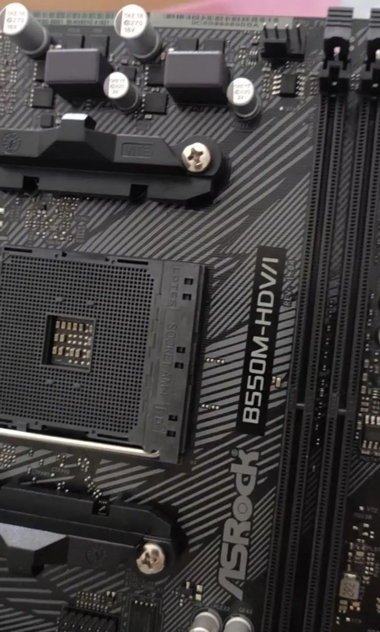 B550 - Placa Mãe AMD - AM4 - Ryzen 5000 - Foto 3