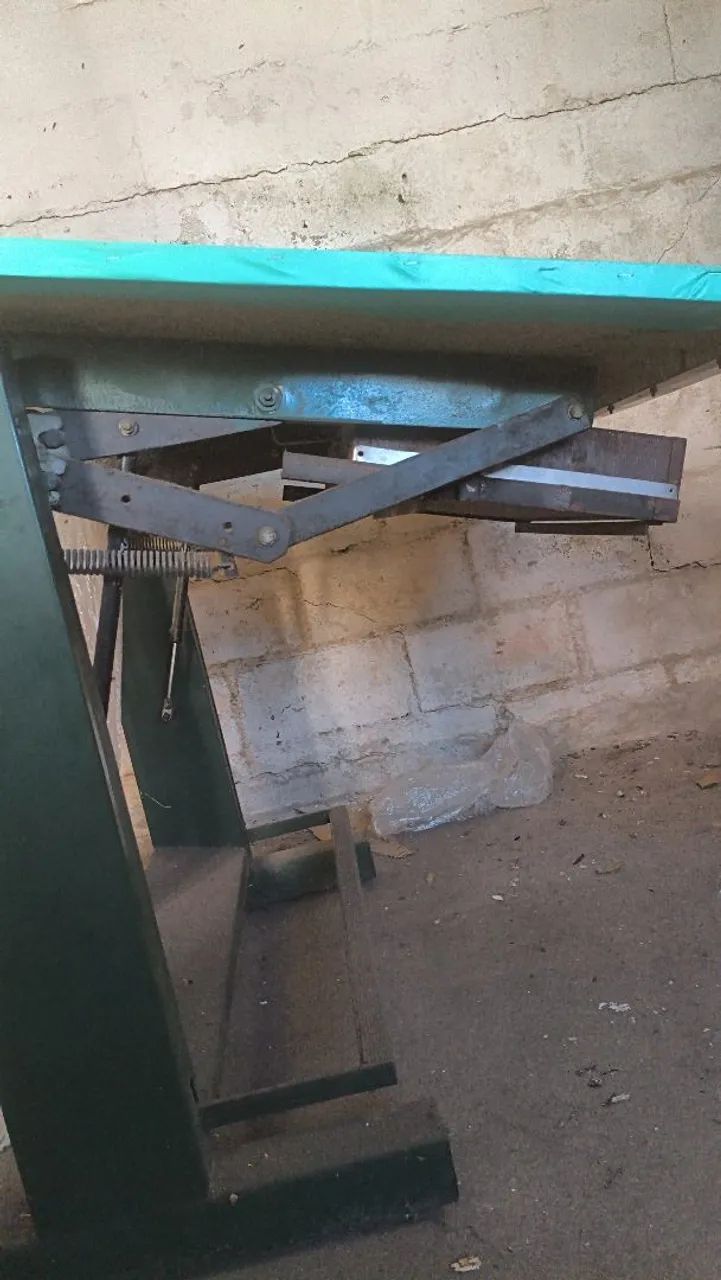 Mesa para desenhos/projetos - Foto 4