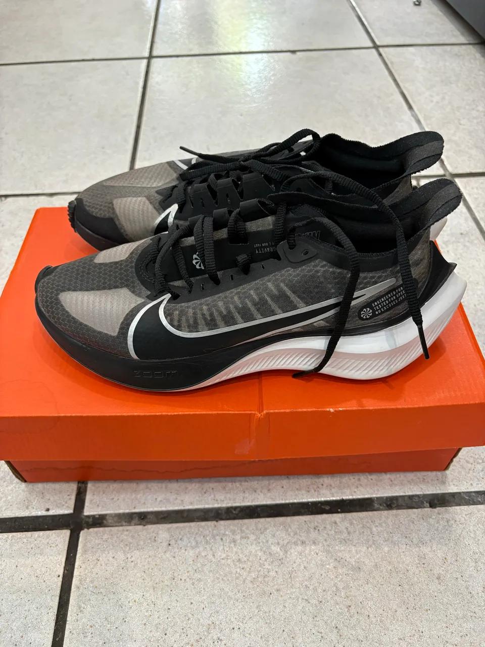Tênis Hoka Carbon X 3 - 43 - Calçados Esportivos - Santo Antônio
