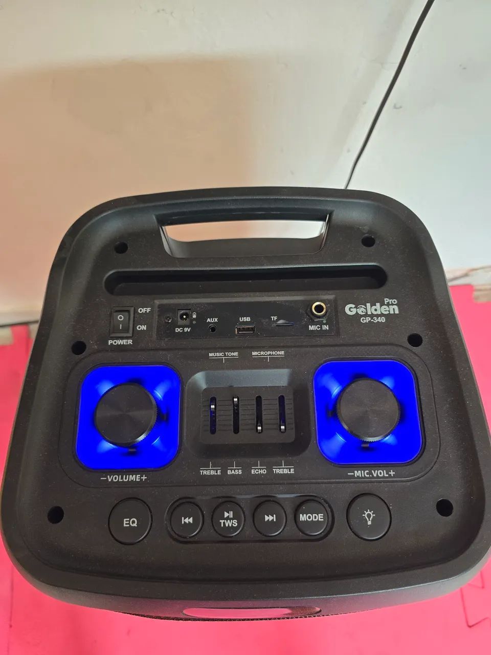 Caixa de som bluetooth com bateria interna.  - Foto 4