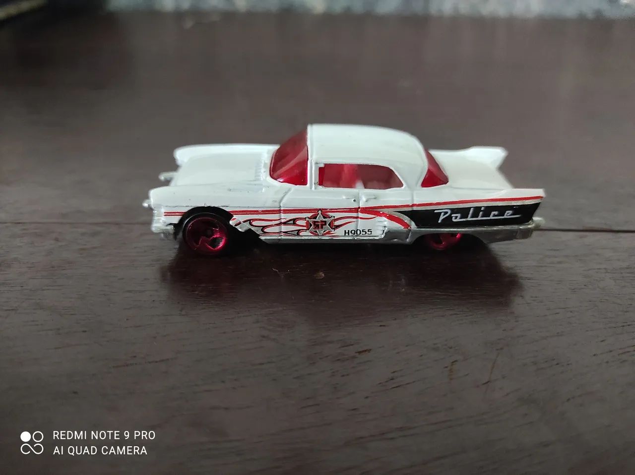 Hot Wheels '57 Cadillac Eldorado Brougham 2005 Mainline  - Foto 2