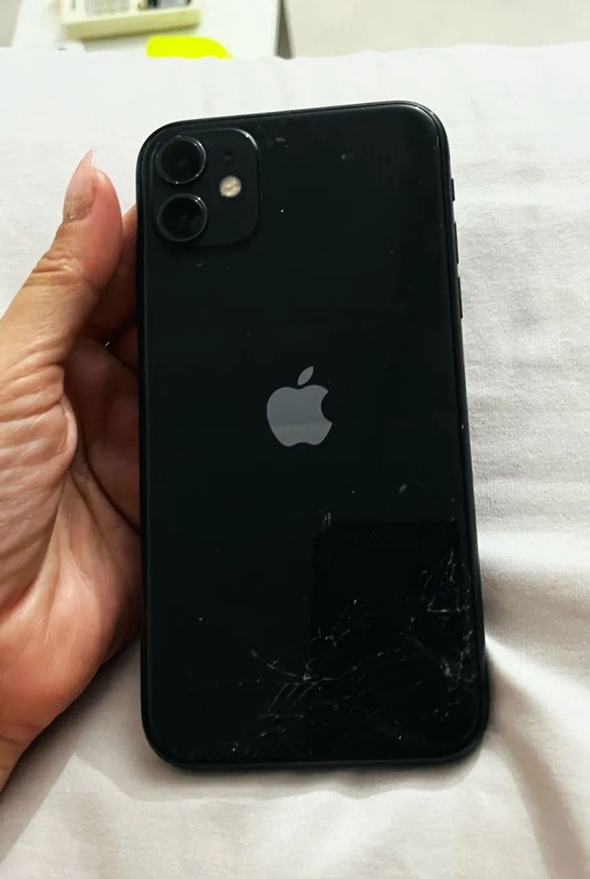 Vendo iPhone 11 Preto  - Foto 2