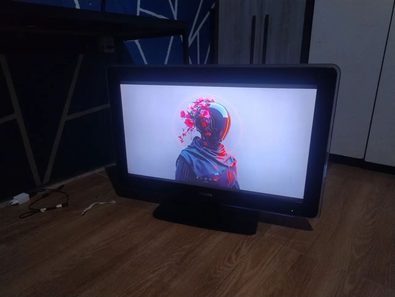 VENDO TV COM AVARIA - Foto 3