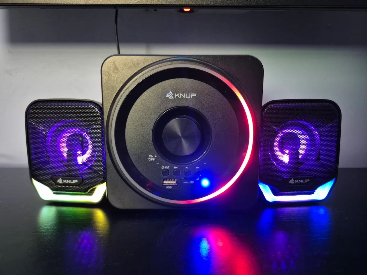 Caixa de Som 2.1 KNUP com LED - USB/SD - Funcionando Perfeitamente - Foto 2