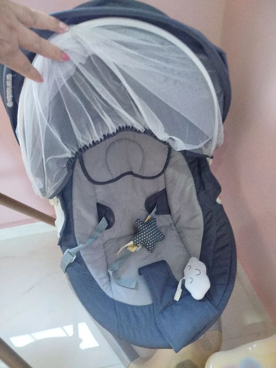 Cadeira de balanço bebe com música 