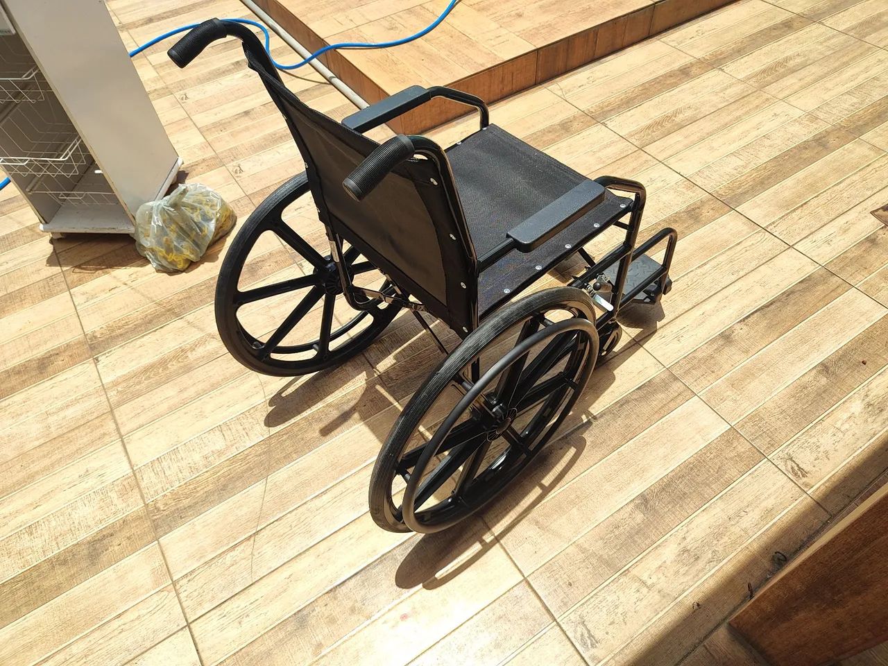 Cadeira de roda nova - Foto 5
