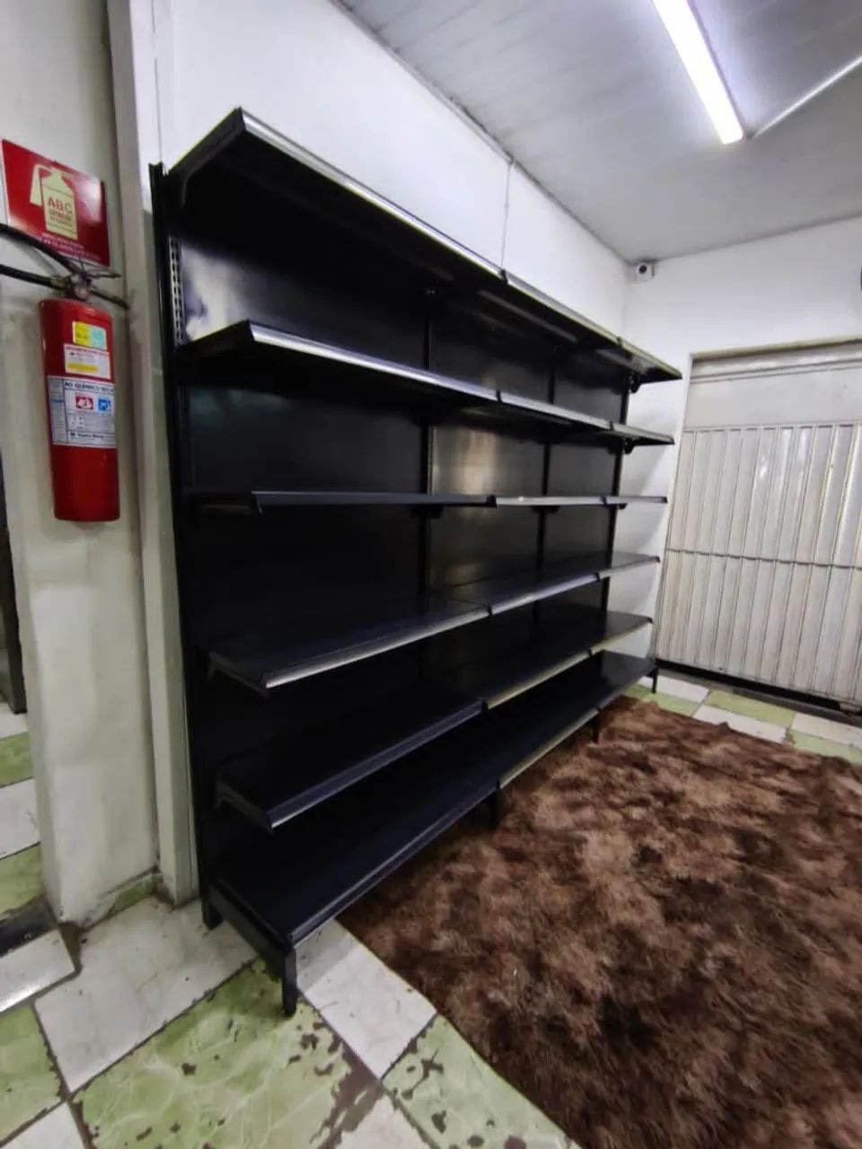 Gôndolas para supermercados preta  SA  - Foto 4