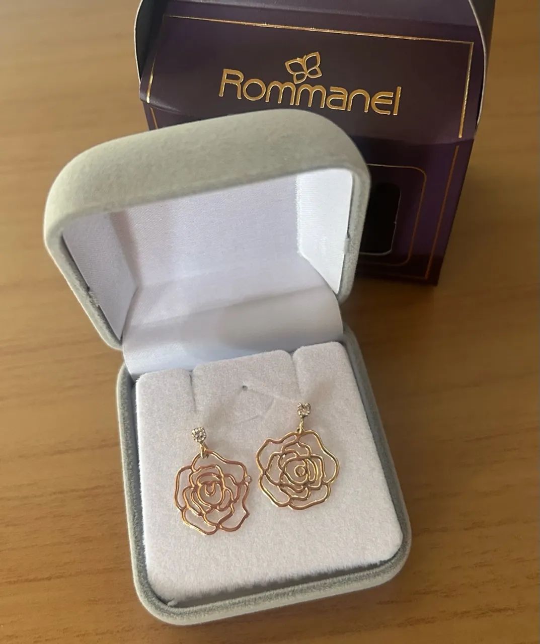 Brinco Rommanel Rosas Vazadas