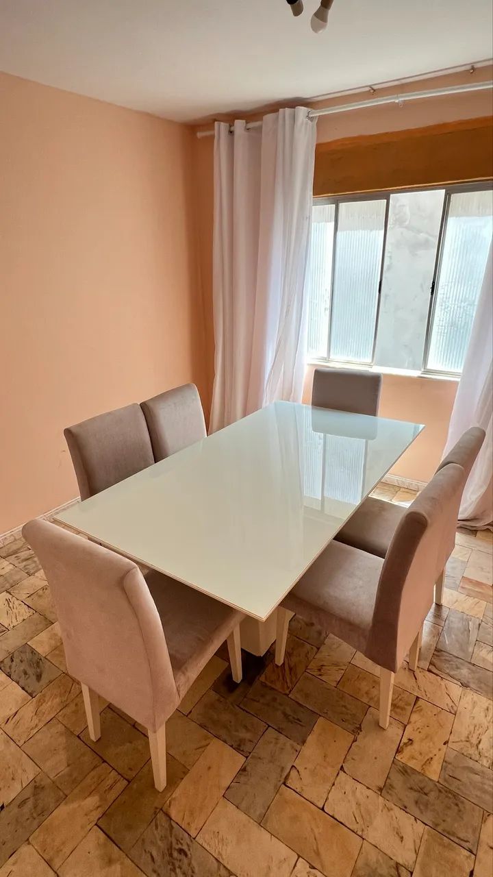 Vendo o tampo da mesa (base com avaria)