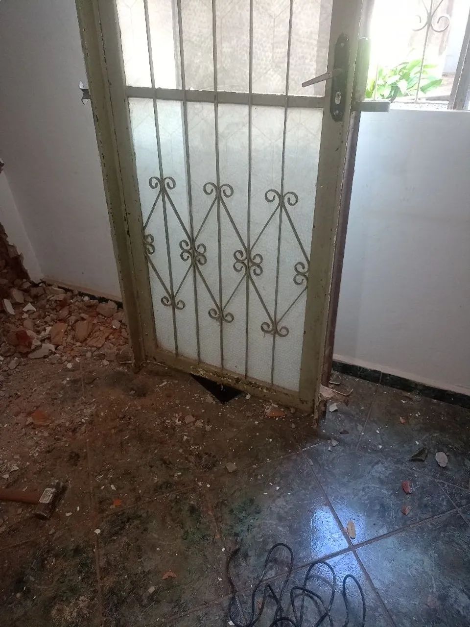 Porta de ferro e vidro - Foto 2