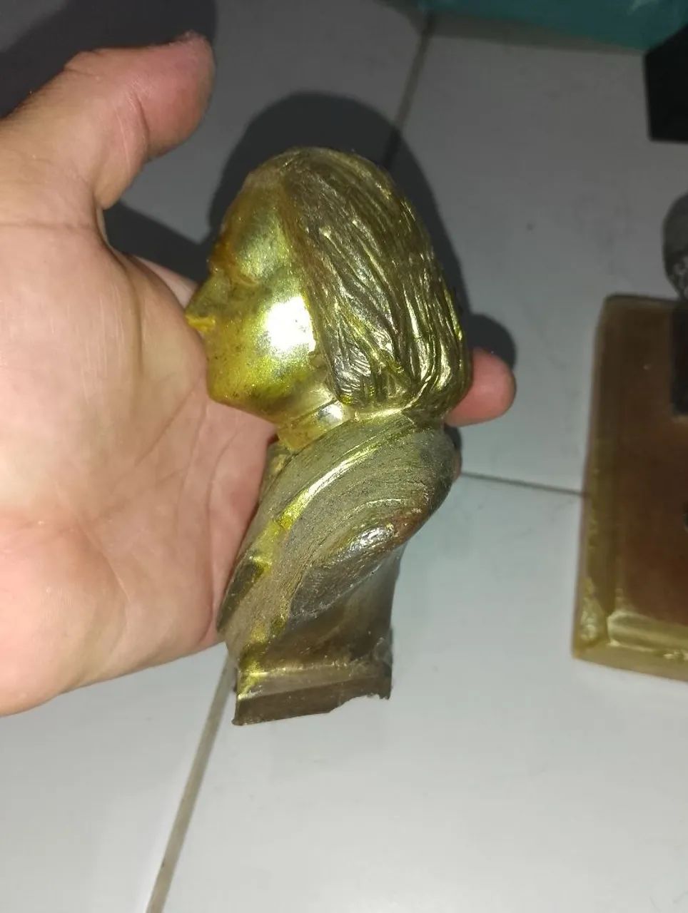 Busto de metal - Foto 2