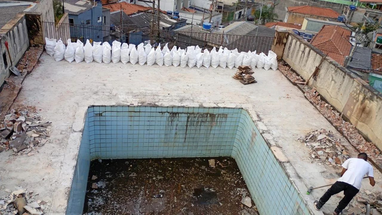 Preciso de 1 pedreiro e 1 ajudante 