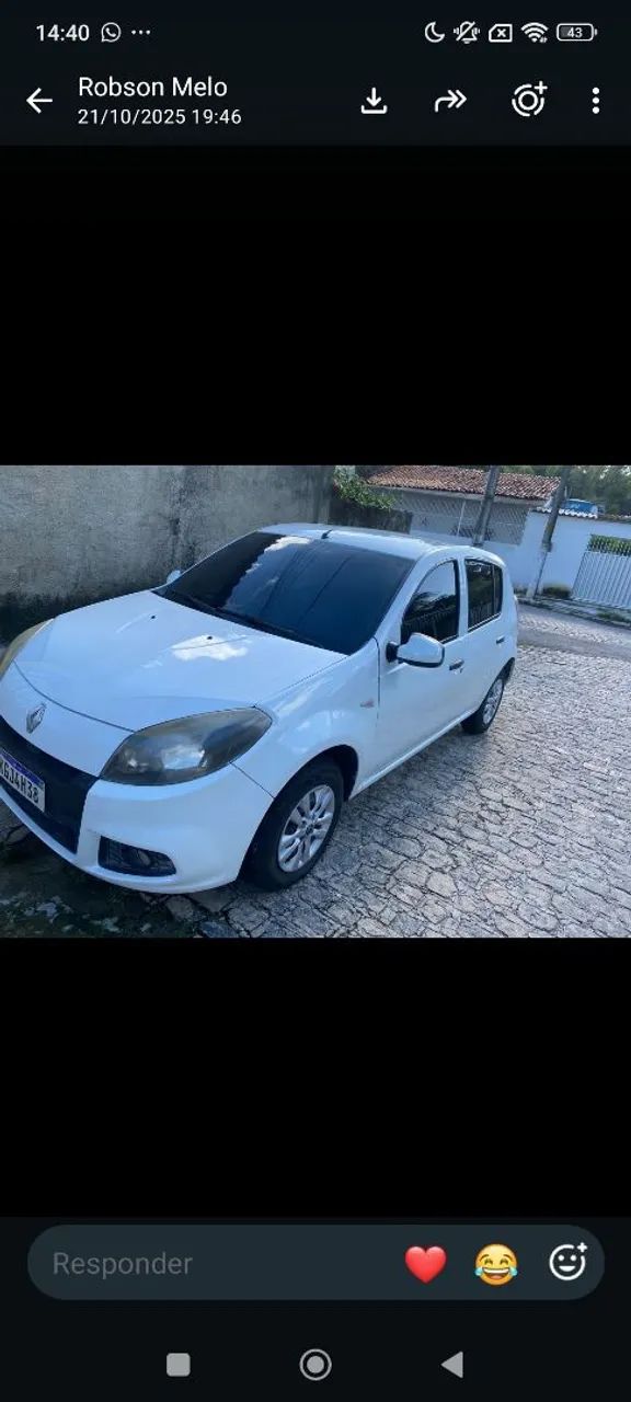 Sandero carro