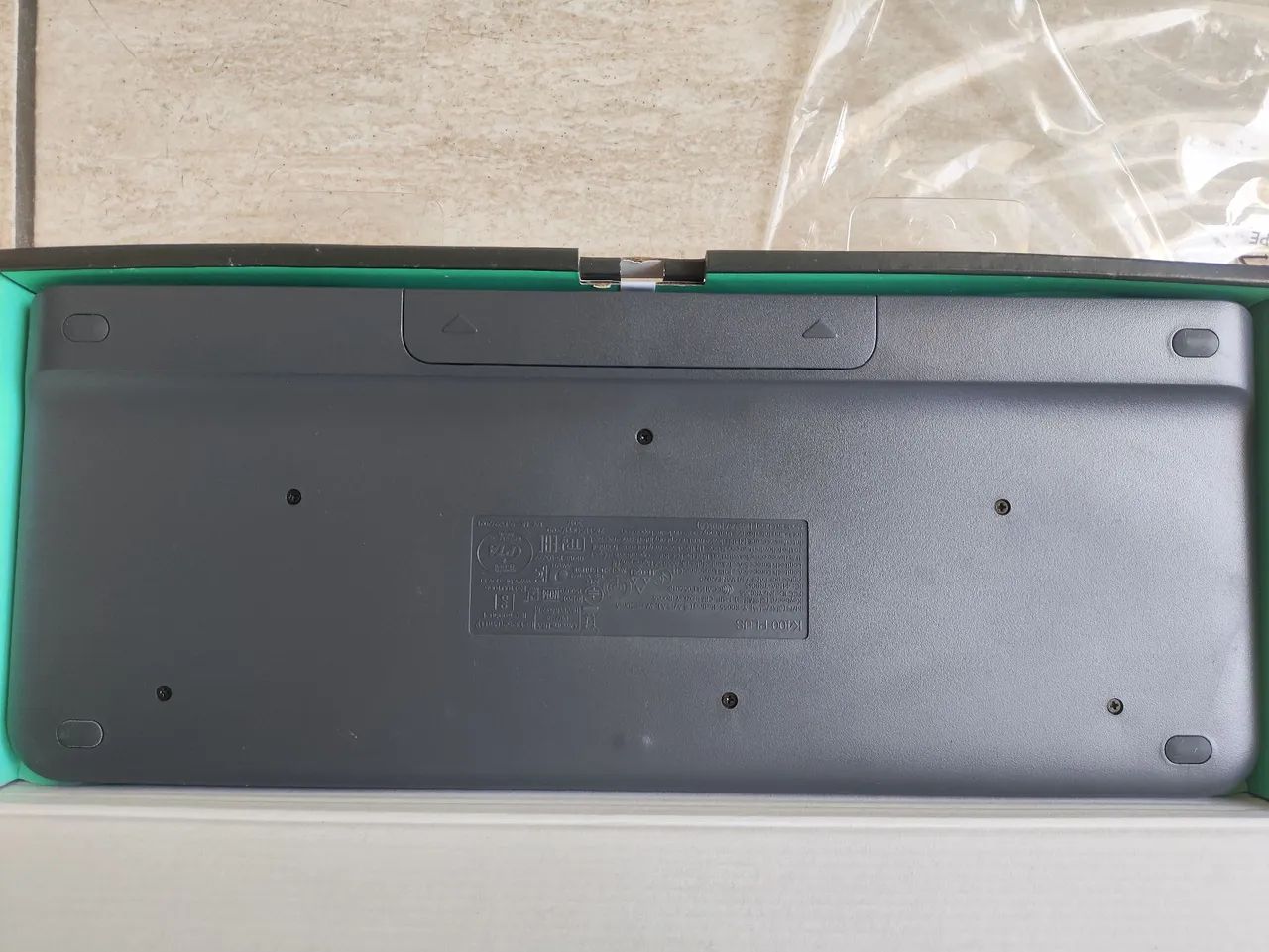 Teclado sem fio LOGITECH K400 Plus  - Foto 4