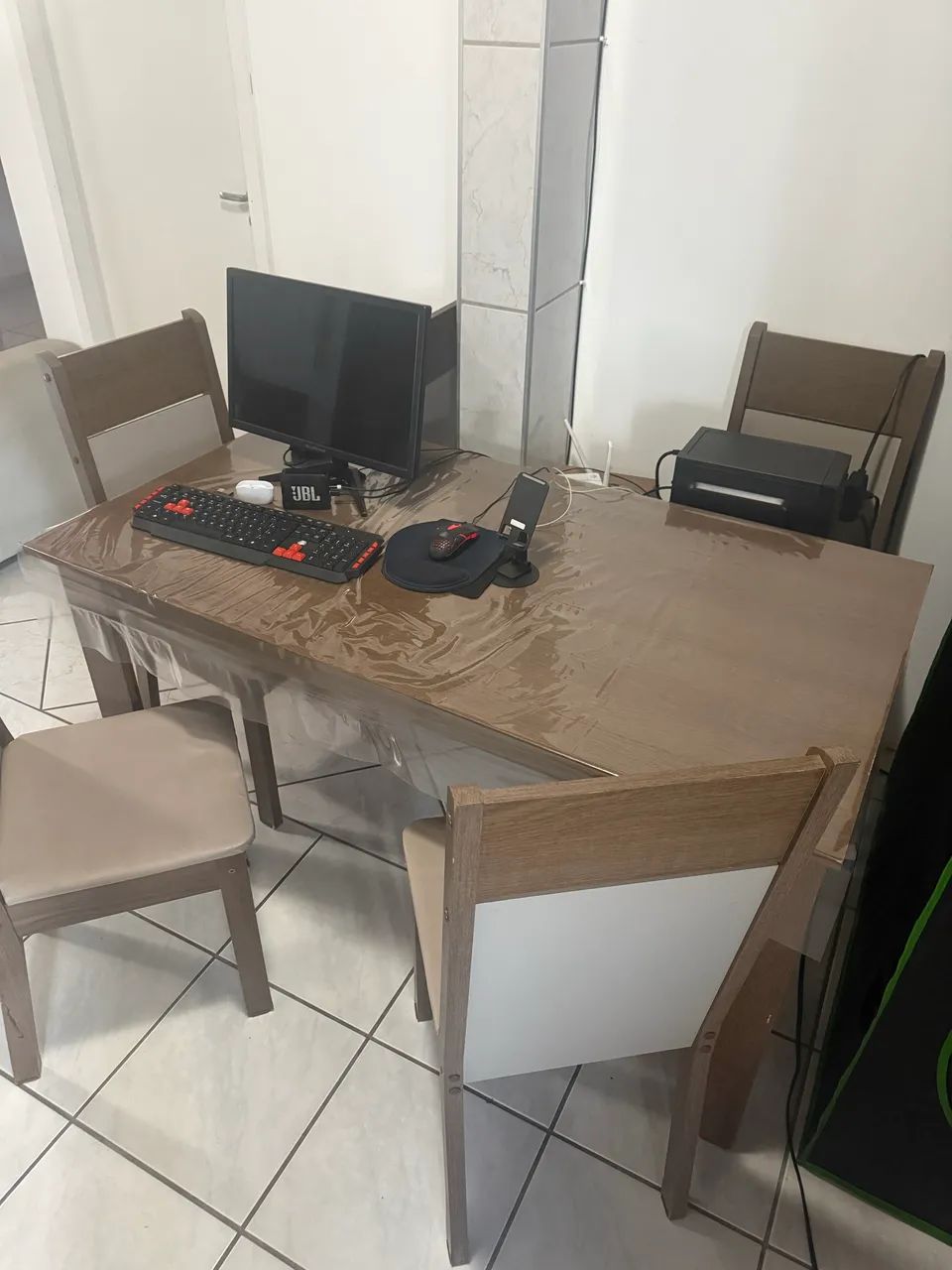 Mesa com 6 cadeiras - Foto 3