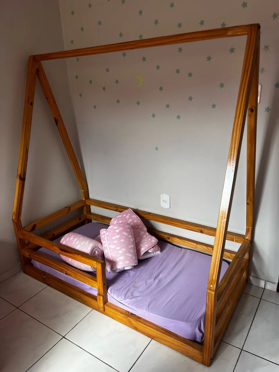 Cama infantil + colchão incluso 