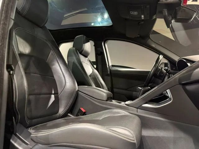 Jaguar E-Pace R-dynamic S 2.0 AWD 249cv Aut. 2019 - Foto 4